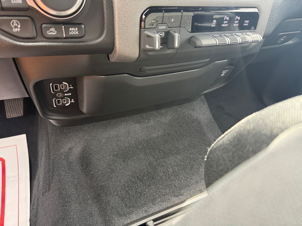2026 RAM Ram 1500 RAM 1500 WARLOCK CREW CAB 4X4 5'7' BOX