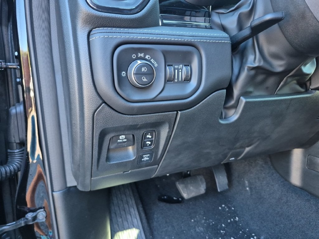 2027 RAM Ram 1500 RAM 1500 LIMITED CREW CAB 4X4 5'7' BOX