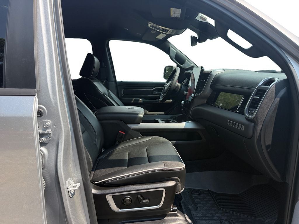 2025 RAM 1500 Laramie Crew Cab 4x4 5'7' Box