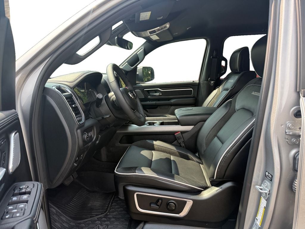 2025 RAM 1500 Laramie Crew Cab 4x4 5'7' Box