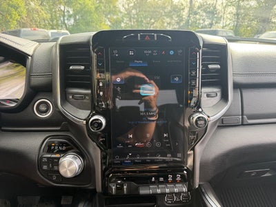 2024 RAM 1500 Laramie Crew Cab 4x4 5'7' Box