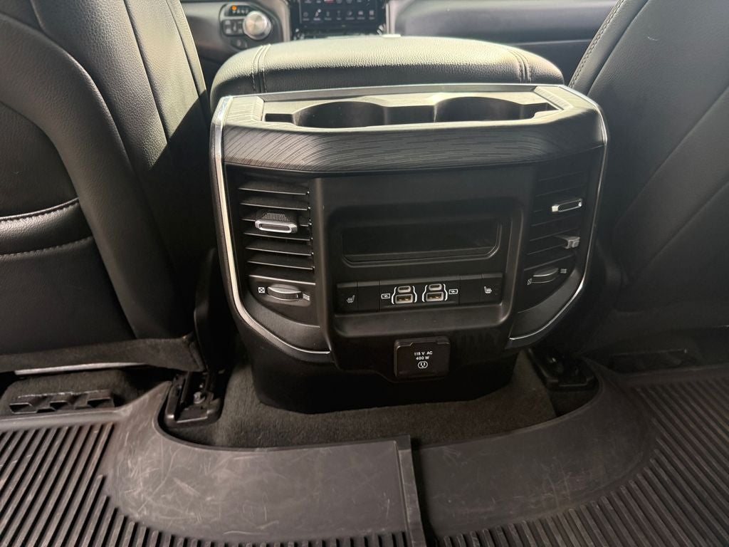 2024 RAM 1500 Laramie Crew Cab 4x4 5'7' Box