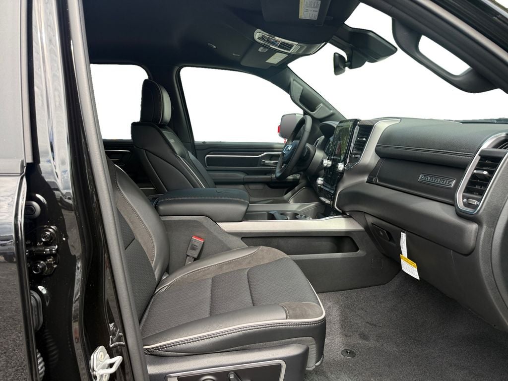 2027 RAM Ram 1500 RAM 1500 LARAMIE CREW CAB 4X4 5'7' BOX