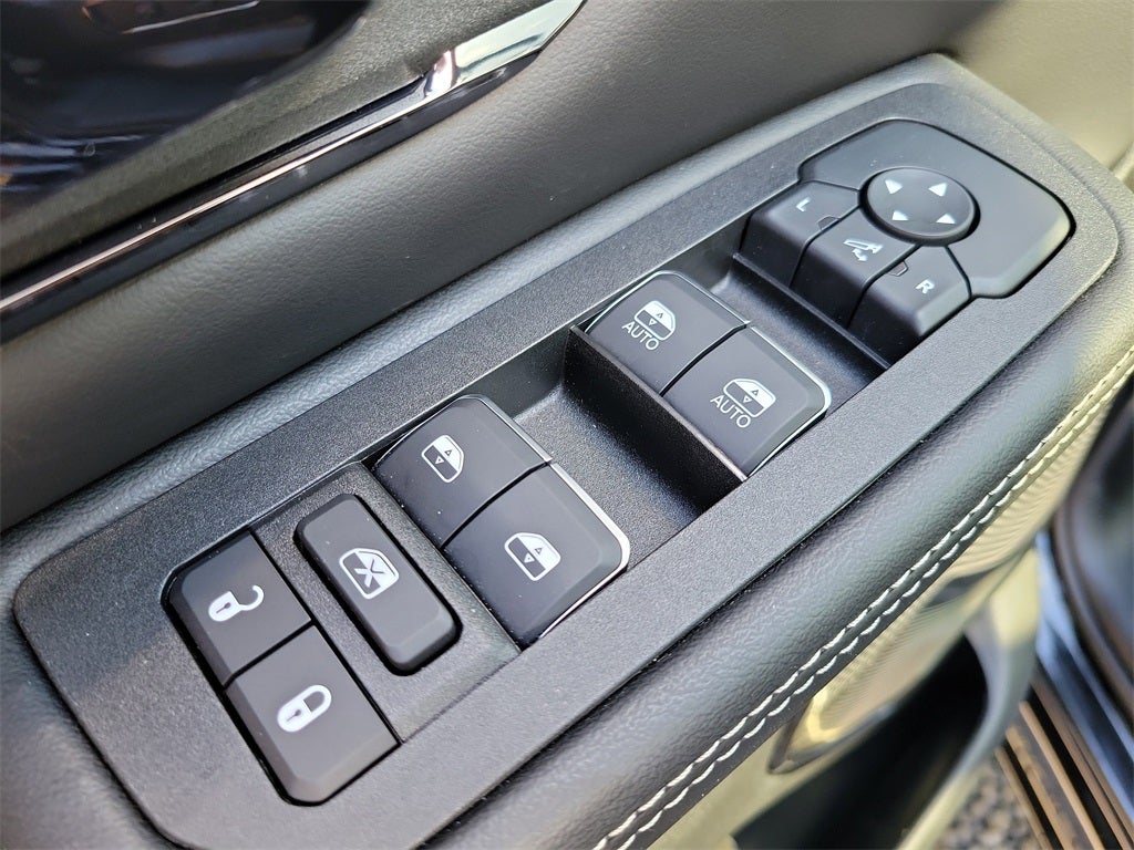 2026 RAM Ram 1500 RAM 1500 LIMITED CREW CAB 4X4 6'4' BOX