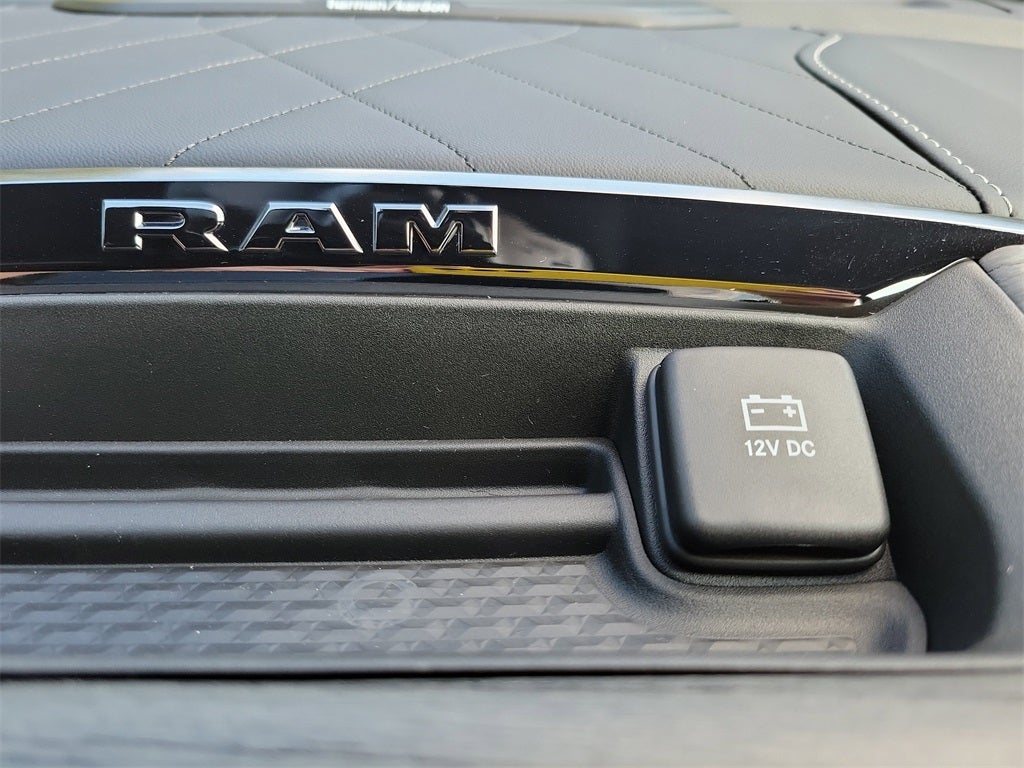 2026 RAM Ram 1500 RAM 1500 LIMITED CREW CAB 4X4 6'4' BOX