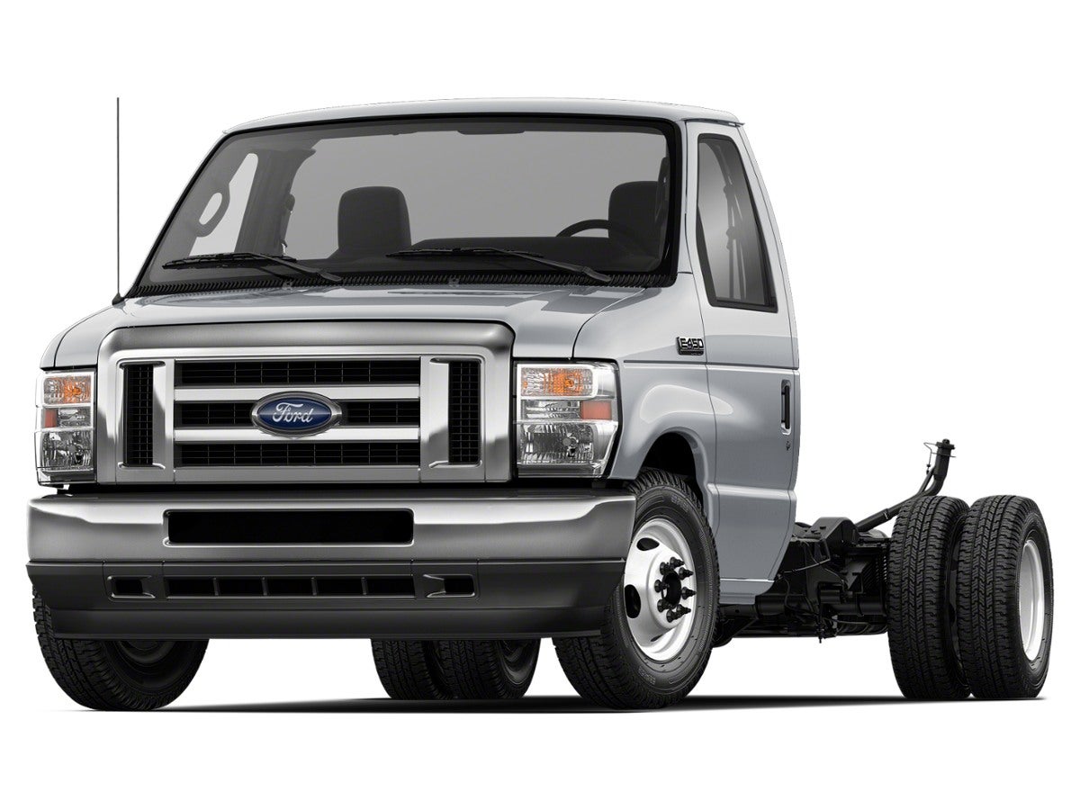 2023 Ford E-450 Cutaway Base