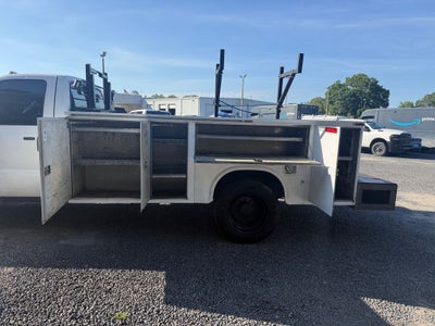 2006 Ford F-450 Chassis XL DRW