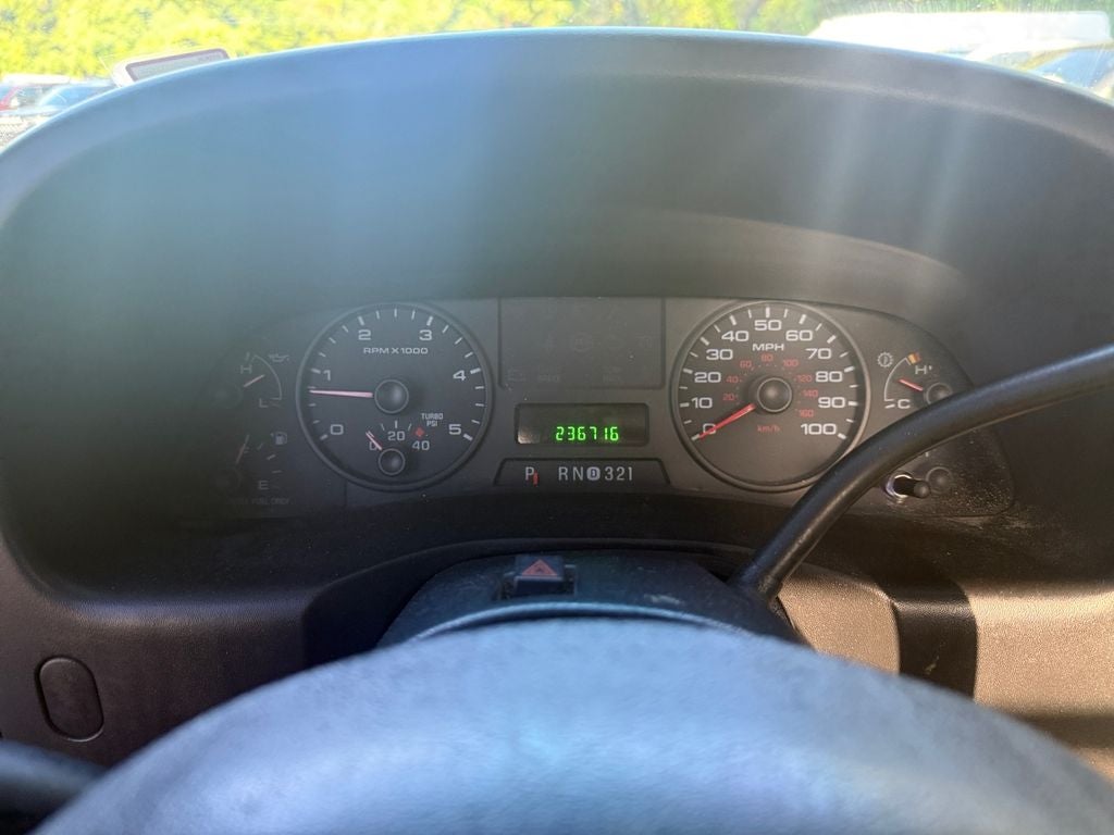 2006 Ford F-450 Chassis XL DRW