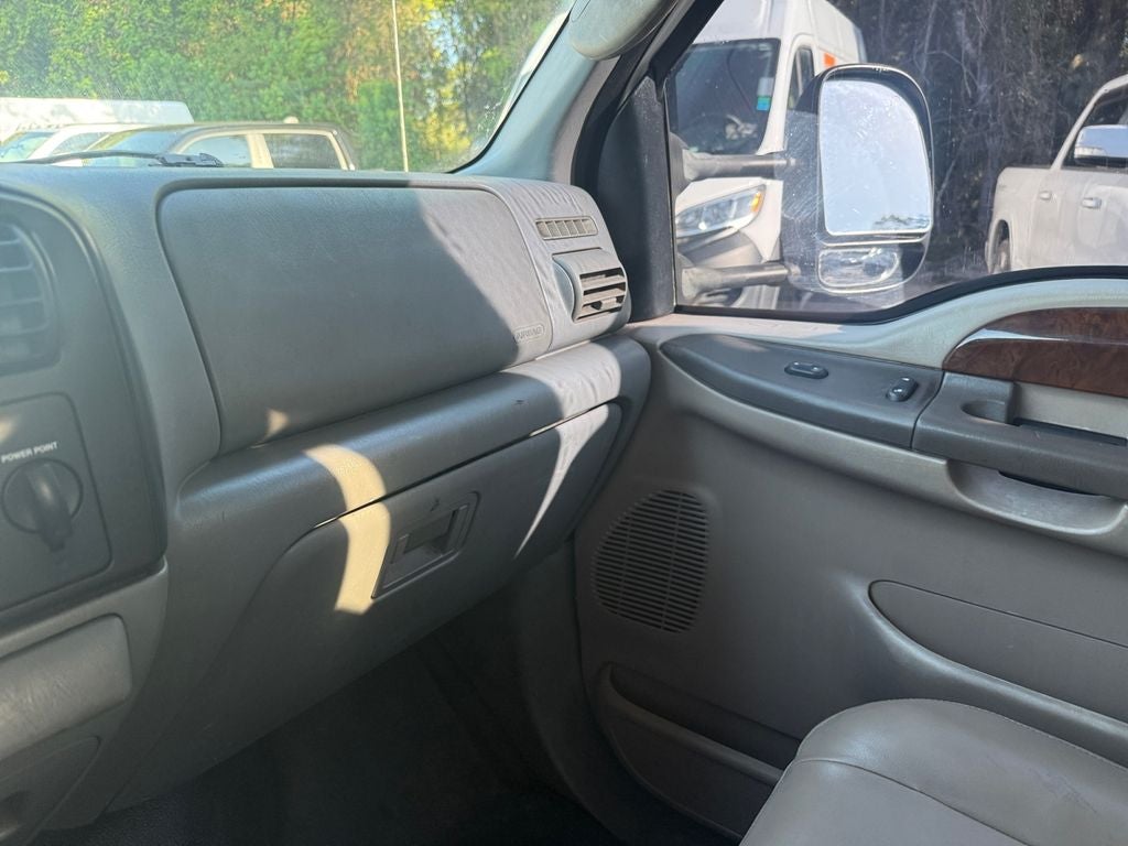 2006 Ford F-450 Chassis XL DRW