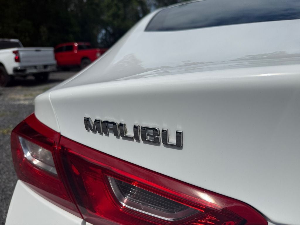 2022 Chevrolet Malibu FWD 1FL