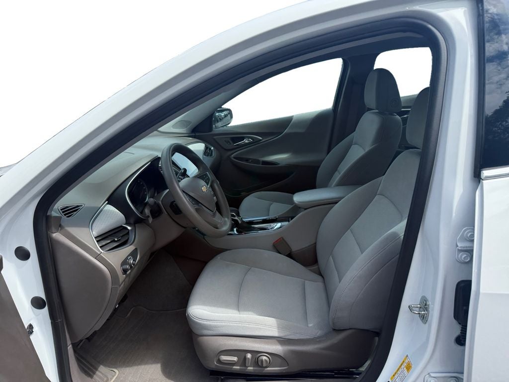 2022 Chevrolet Malibu FWD 1FL