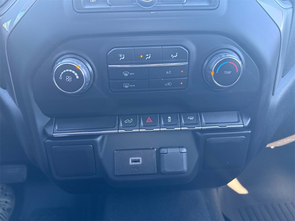 2020 Chevrolet Silverado 1500 2WD Double Cab Standard Bed Custom