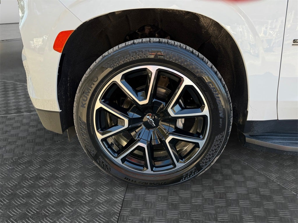 2022 Chevrolet Suburban 4WD RST