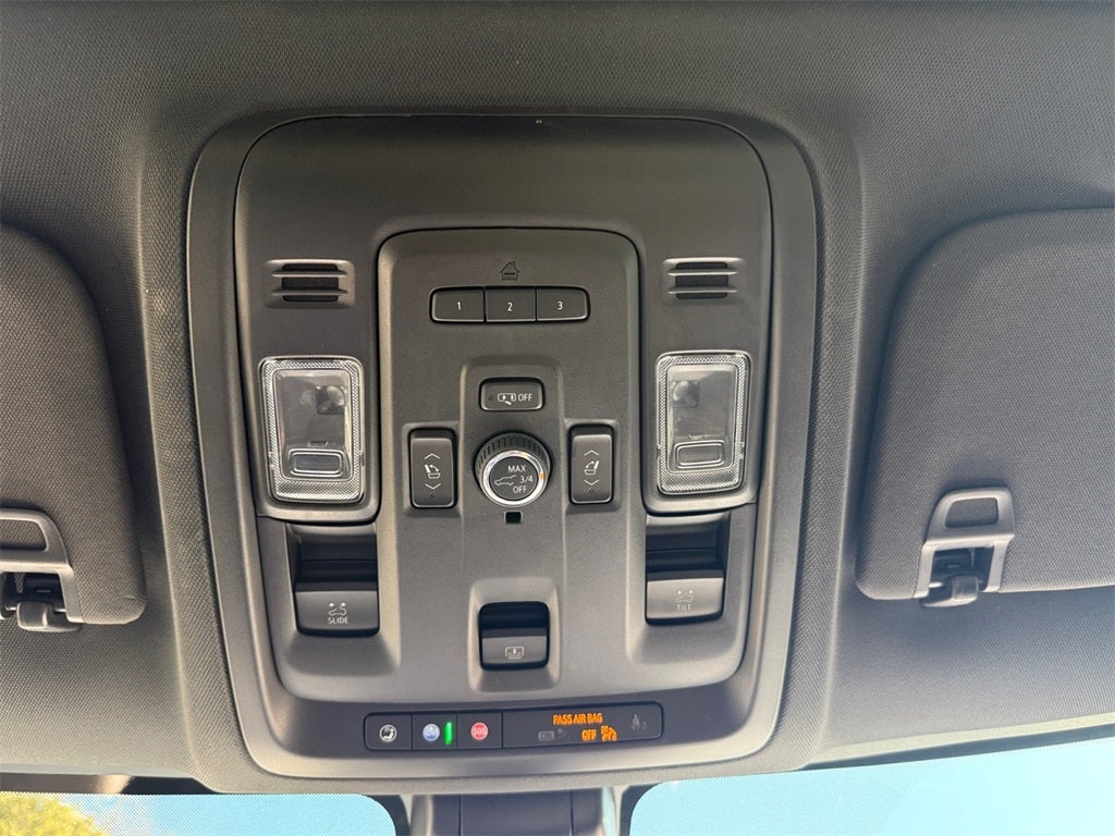 2022 Chevrolet Suburban 4WD RST