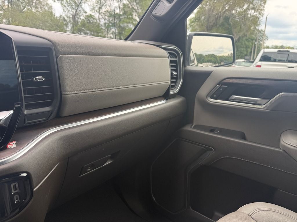 2025 GMC Sierra 1500 4WD Crew Cab Short Box SLT