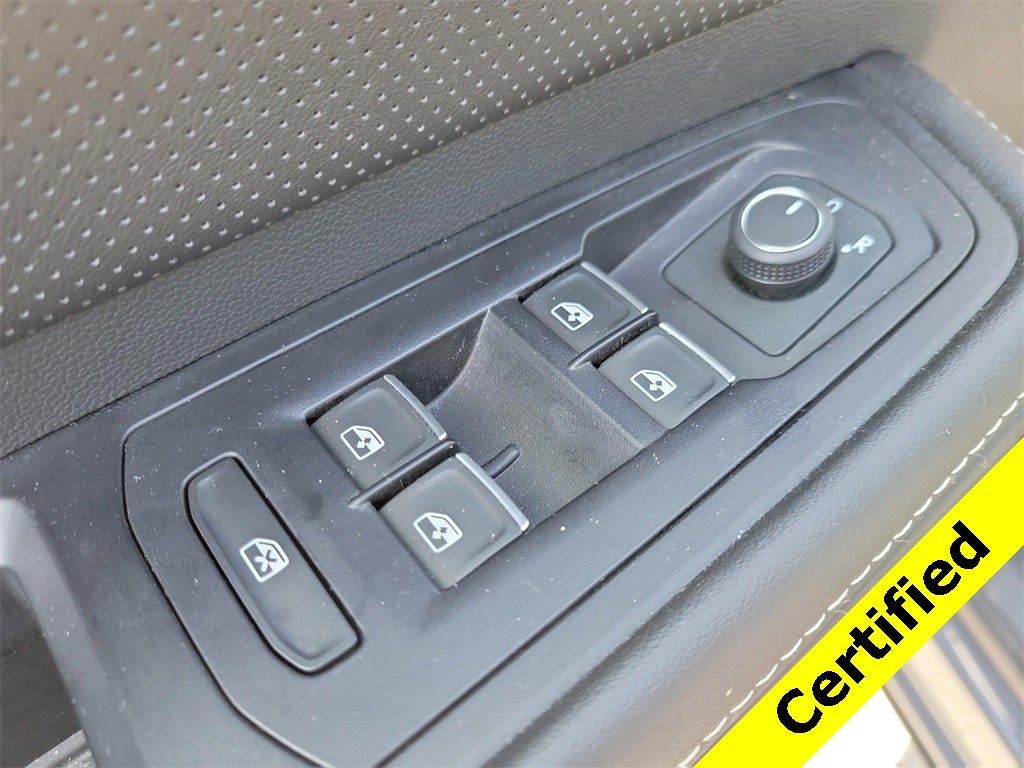 2024 Volkswagen Atlas Cross Sport 2.0T SEL R-Line