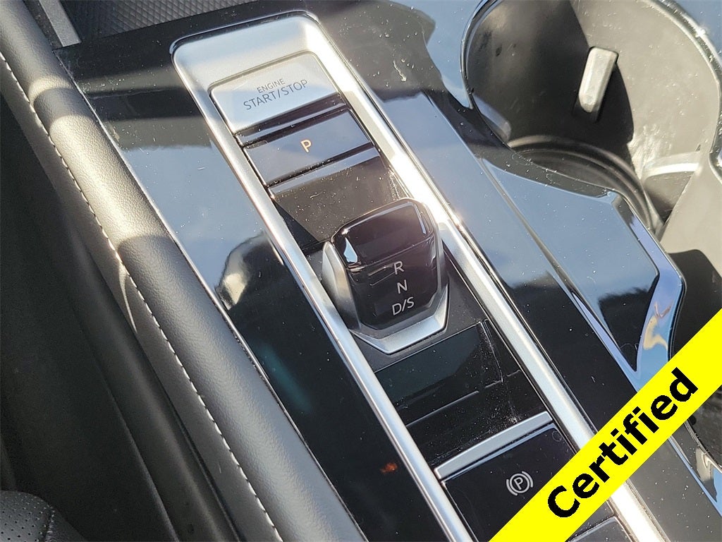 2024 Volkswagen Atlas Cross Sport 2.0T SEL R-Line