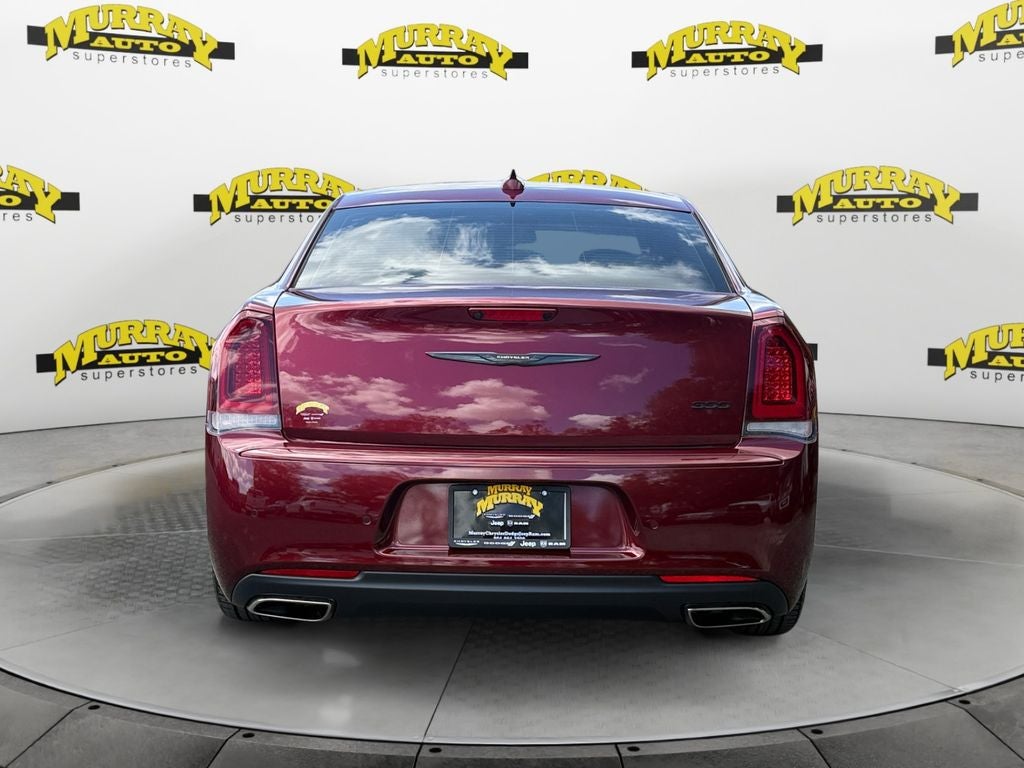 2023 Chrysler 300 Touring L