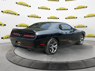 2017 Dodge Challenger SXT
