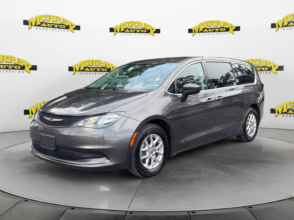 2023 Chrysler Voyager LX