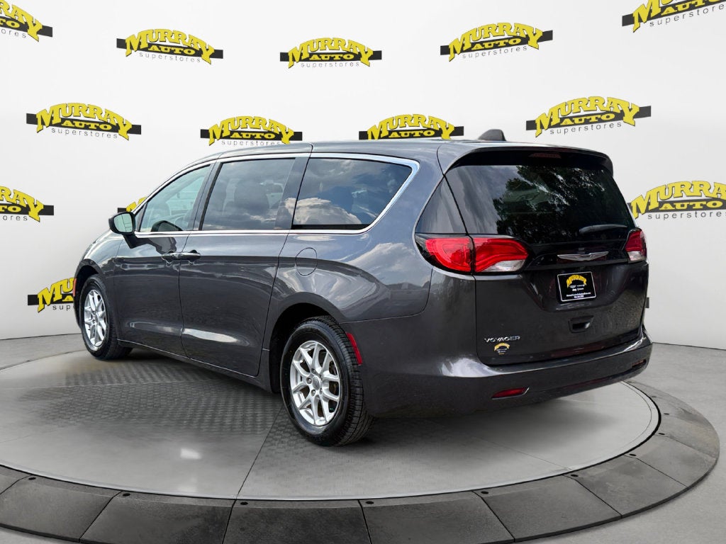 2023 Chrysler Voyager LX