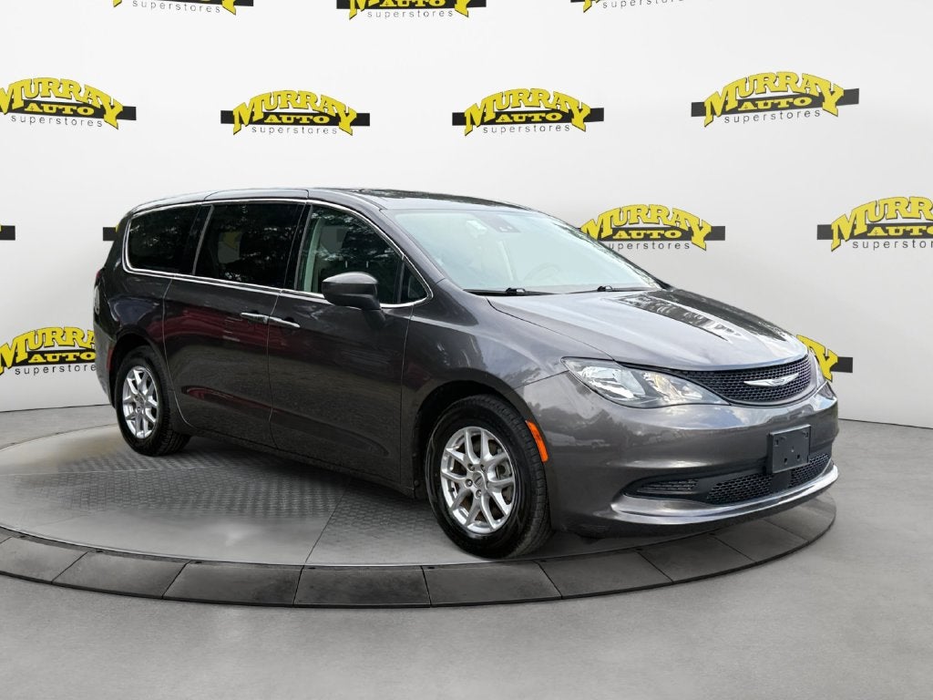 2023 Chrysler Voyager LX