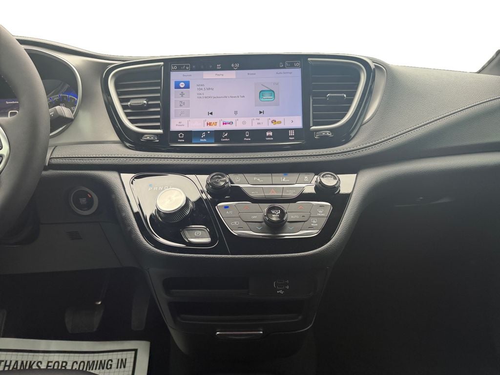 2026 Chrysler Pacifica PACIFICA SELECT AWD