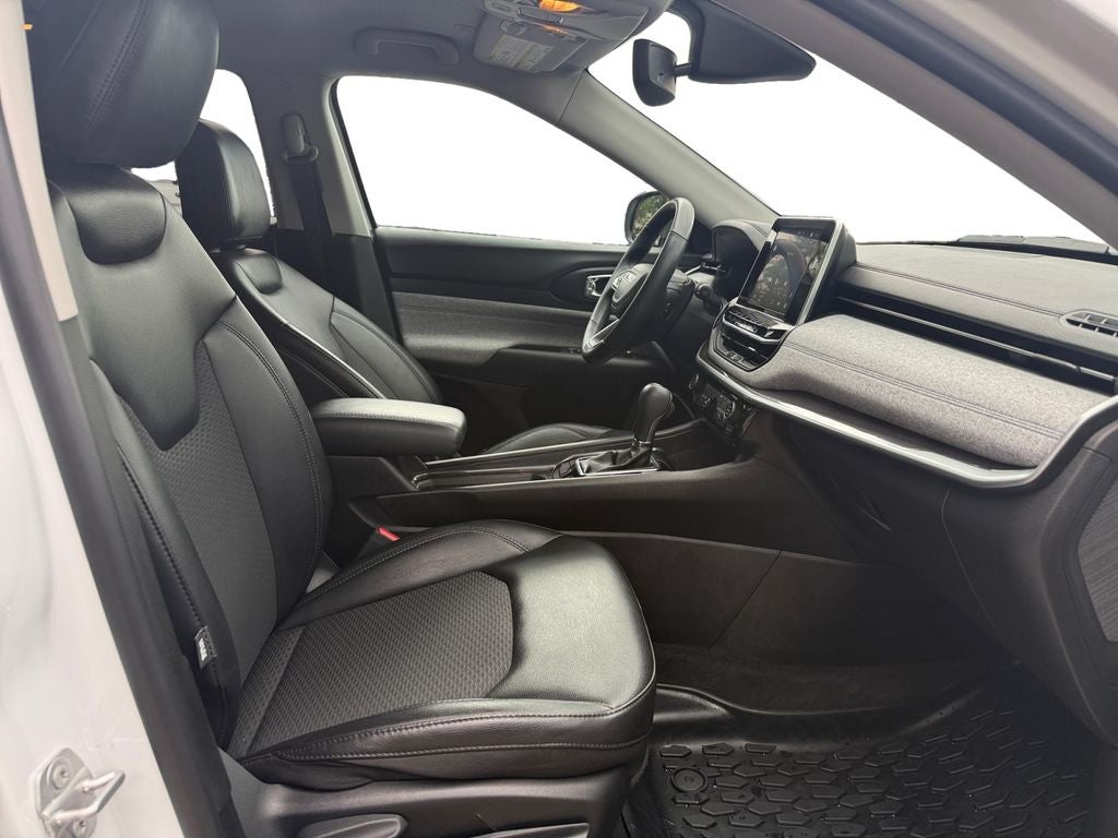 2022 Jeep Compass Latitude FWD