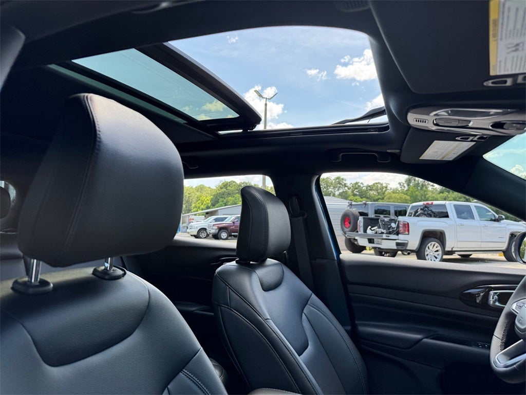 2025 Jeep Compass COMPASS LIMITED 4X4