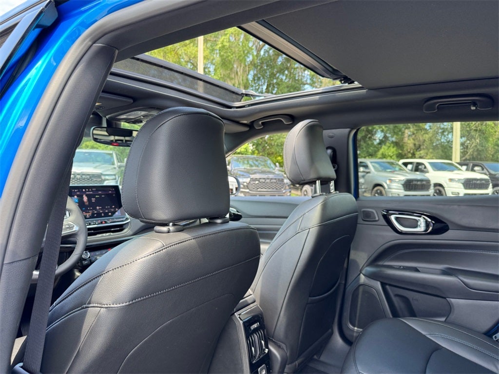 2025 Jeep Compass COMPASS LIMITED 4X4