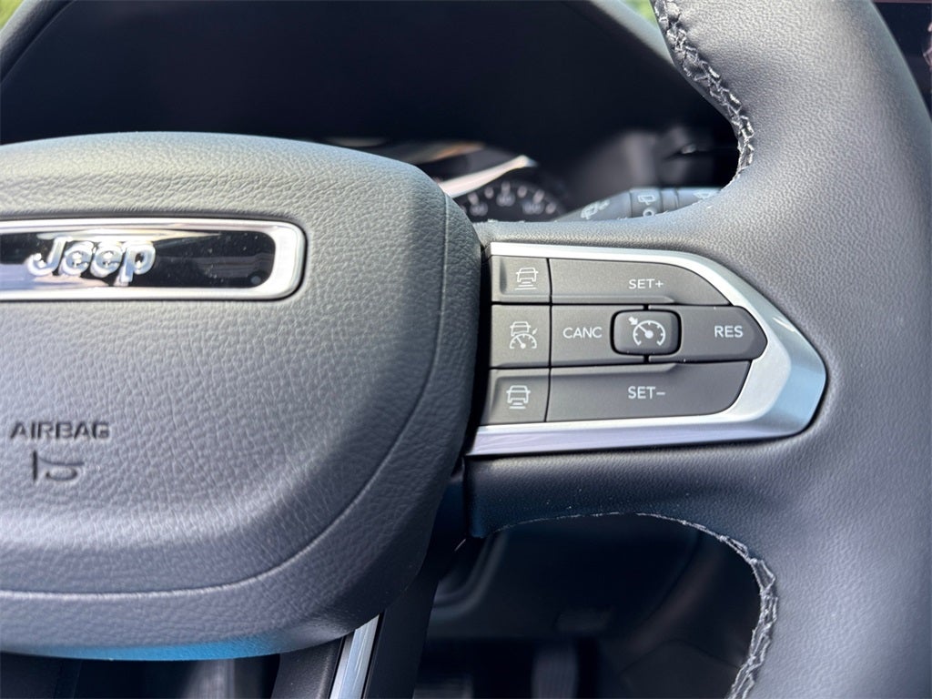 2025 Jeep Compass COMPASS LIMITED 4X4