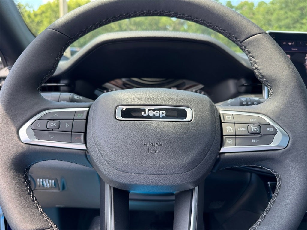 2025 Jeep Compass COMPASS LIMITED 4X4