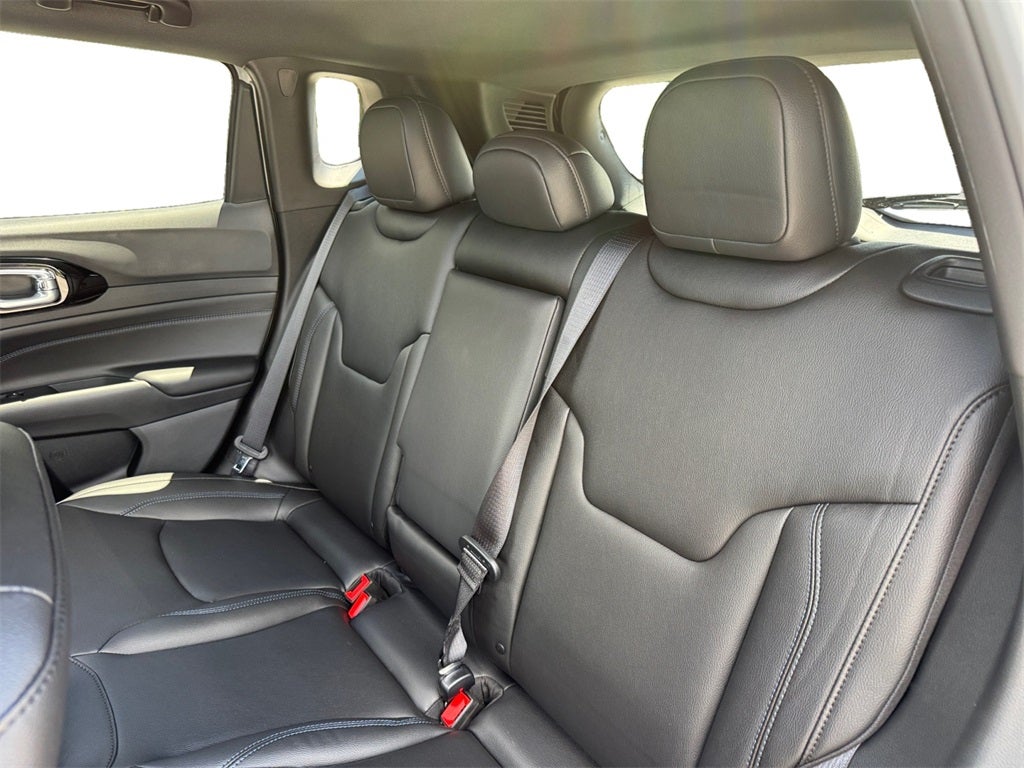 2025 Jeep Compass COMPASS LIMITED 4X4