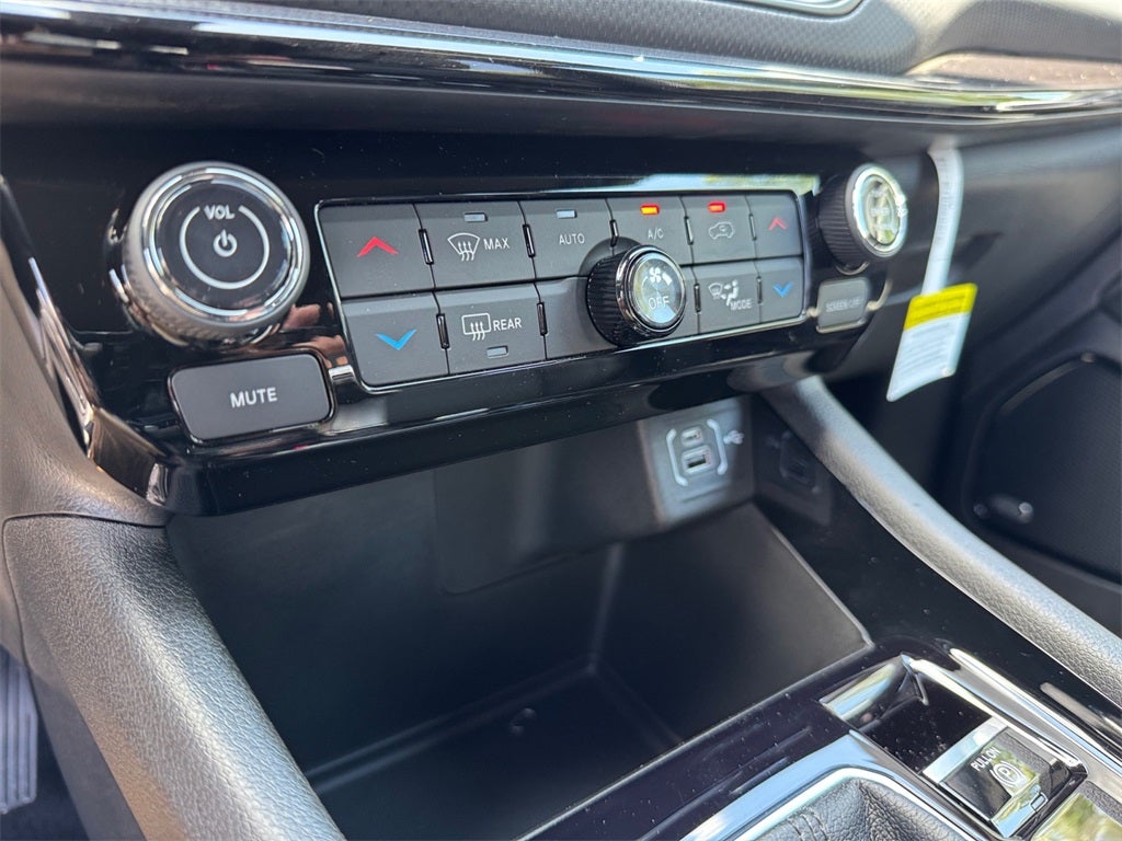 2025 Jeep Compass COMPASS LIMITED 4X4