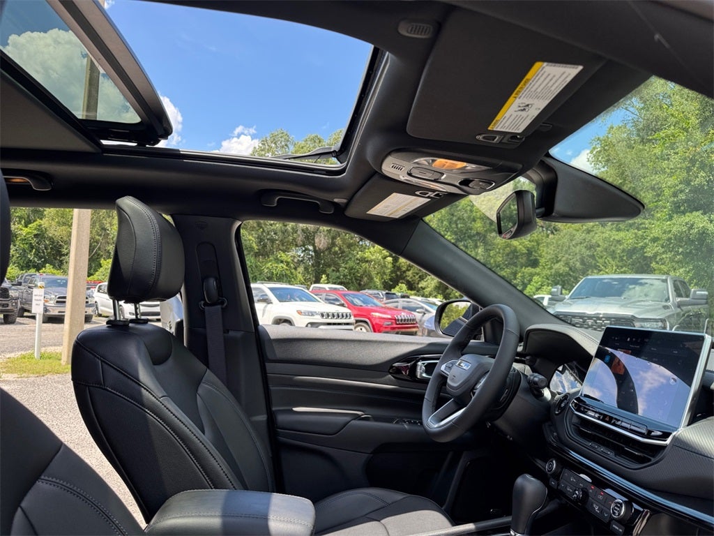 2025 Jeep Compass COMPASS LIMITED 4X4