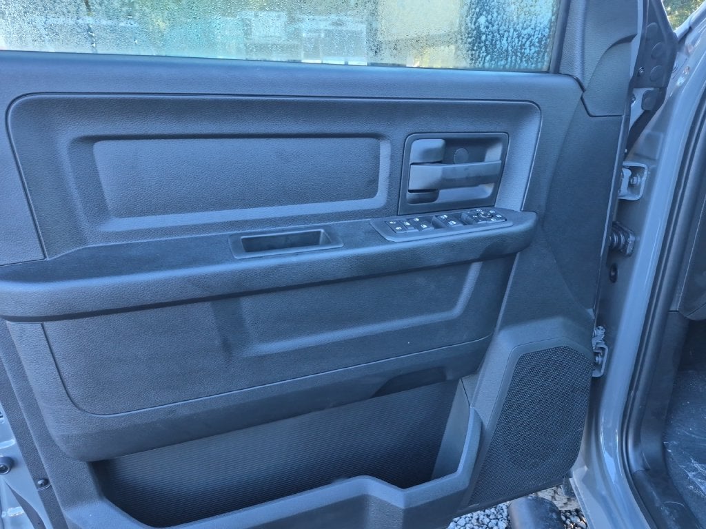 2027 RAM Ram 2500 RAM 2500 BLACK EXPRESS CREW CAB 4X4 6'4' BOX