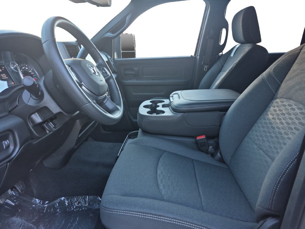 2027 RAM Ram 2500 RAM 2500 BLACK EXPRESS CREW CAB 4X4 6'4' BOX