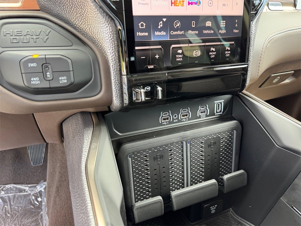 2025 RAM Ram 2500 RAM 2500 LIMITED LONGHORN CREW CAB 4X4 6'4' BOX