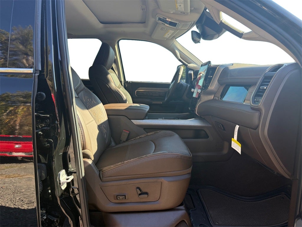 2025 RAM Ram 2500 RAM 2500 LIMITED LONGHORN CREW CAB 4X4 6'4' BOX