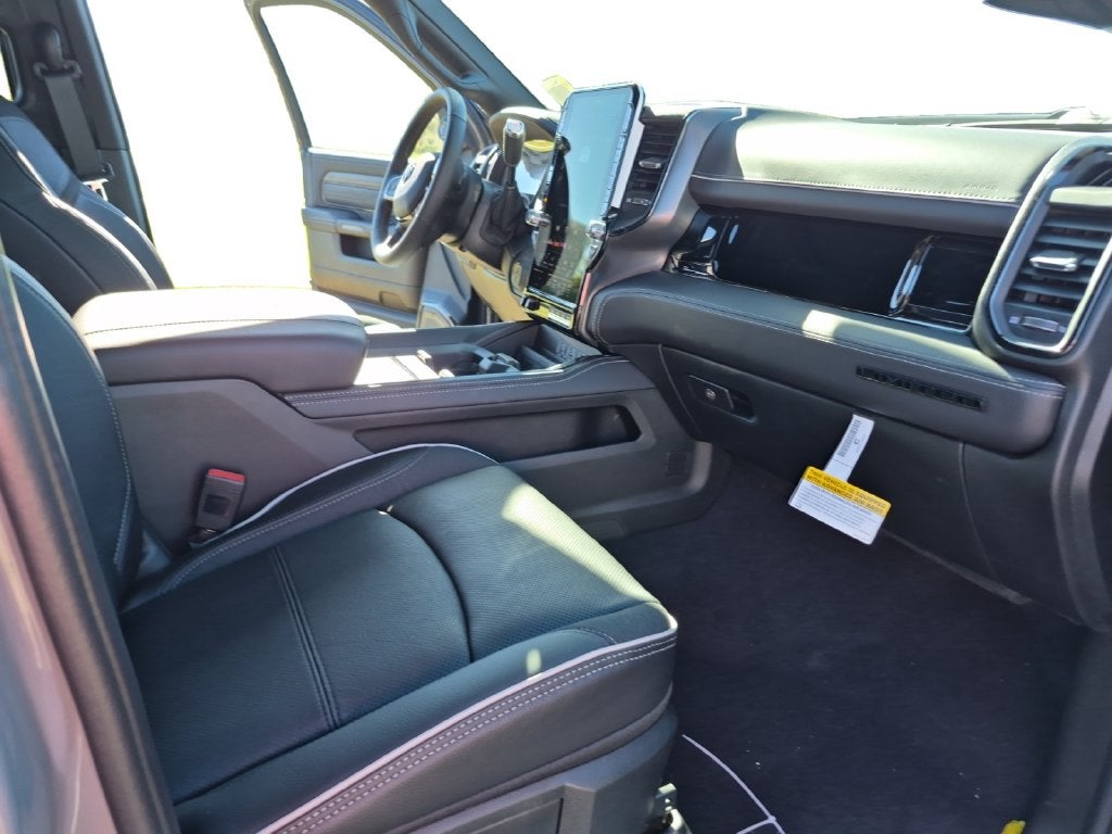 2027 RAM Ram 2500 RAM 2500 LIMITED MEGA CAB 4X4 6'4' BOX