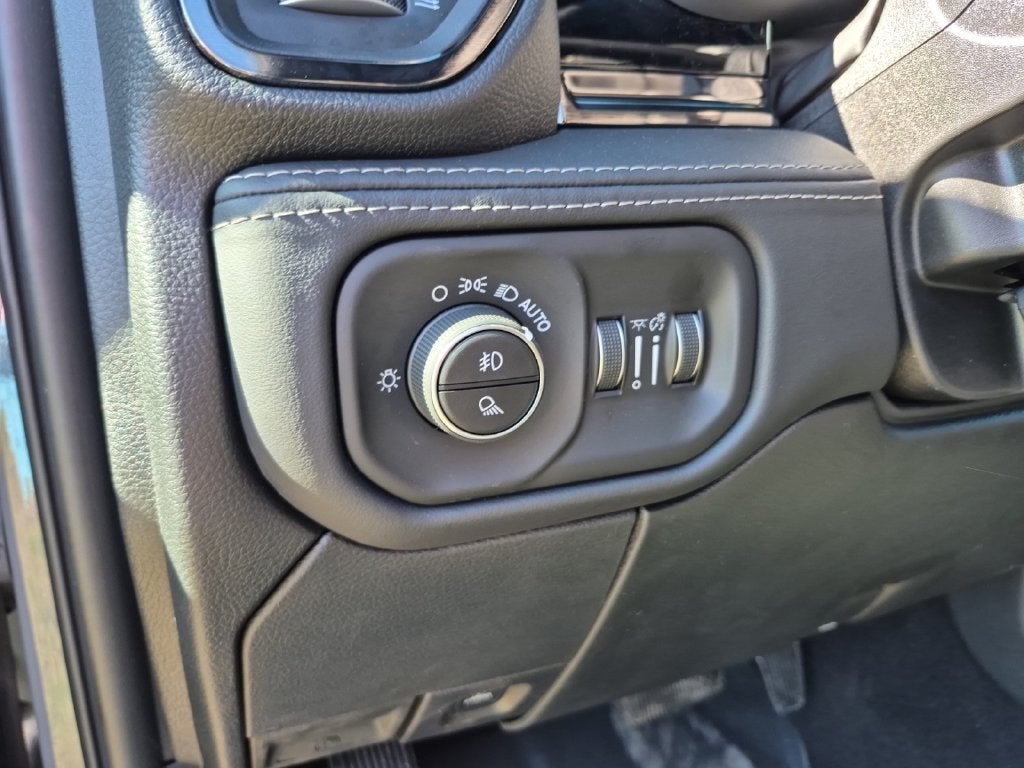 2027 RAM Ram 2500 RAM 2500 LIMITED MEGA CAB 4X4 6'4' BOX