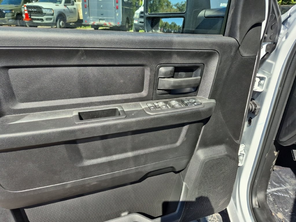 2027 RAM Ram 3500 RAM 3500 TRADESMAN CREW CAB 4X4 8' BOX