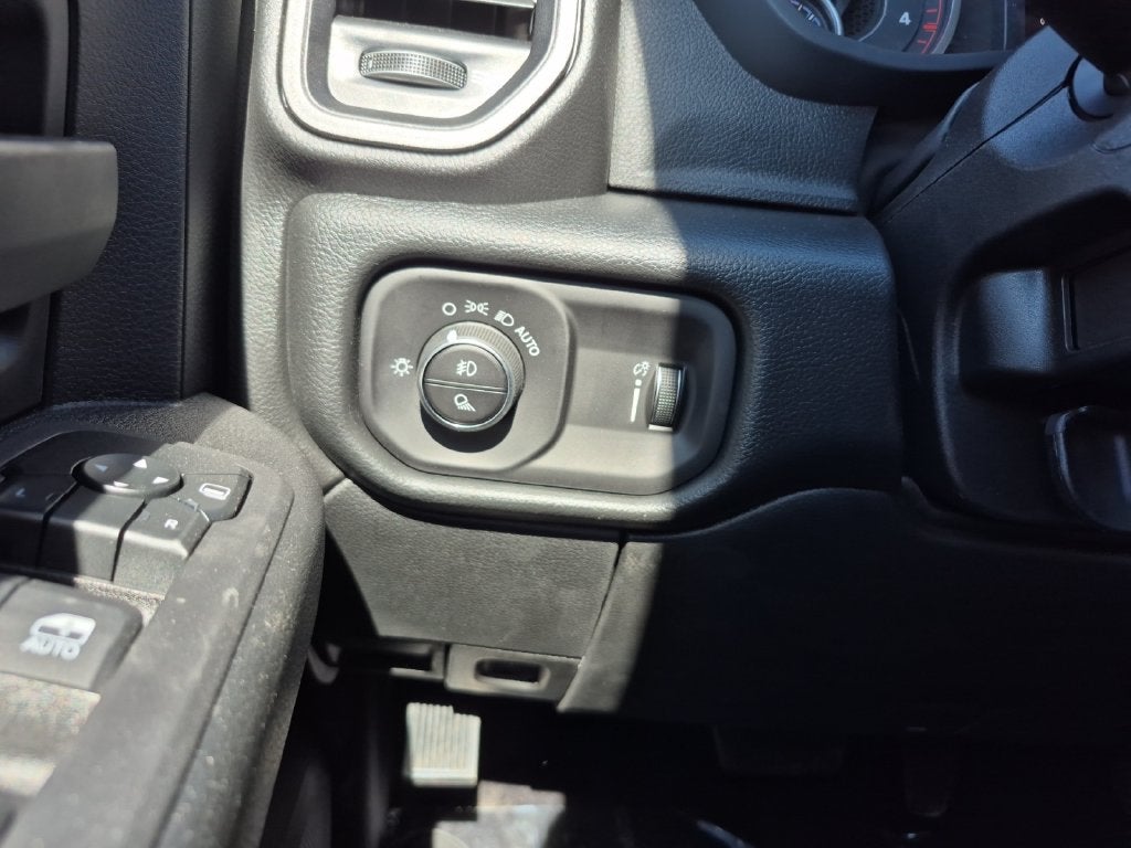 2027 RAM Ram 3500 RAM 3500 TRADESMAN CREW CAB 4X4 8' BOX