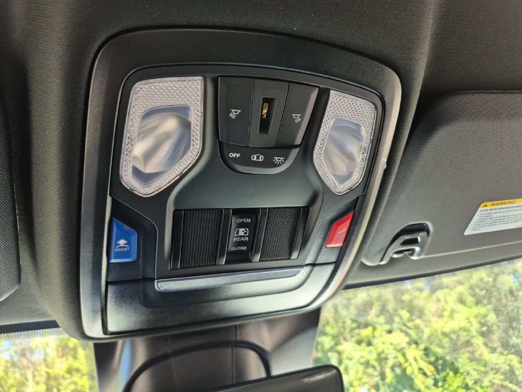 2027 RAM Ram 3500 RAM 3500 TRADESMAN CREW CAB 4X4 8' BOX