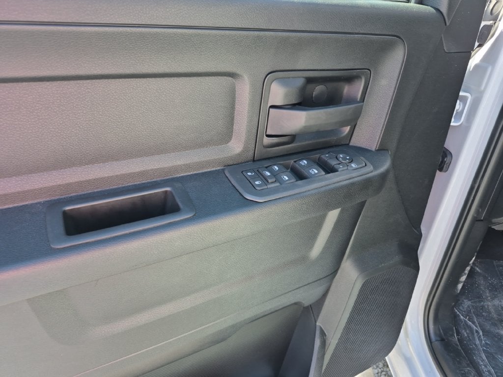 2027 RAM Ram 3500 RAM 3500 TRADESMAN CREW CAB 4X4 8' BOX