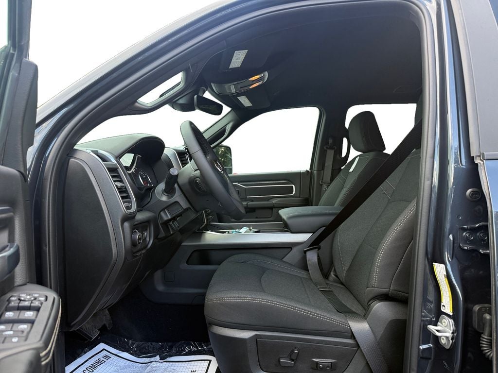 2026 RAM 3500 RAM 3500 BIG HORN CREW CAB 4X4 8' BOX