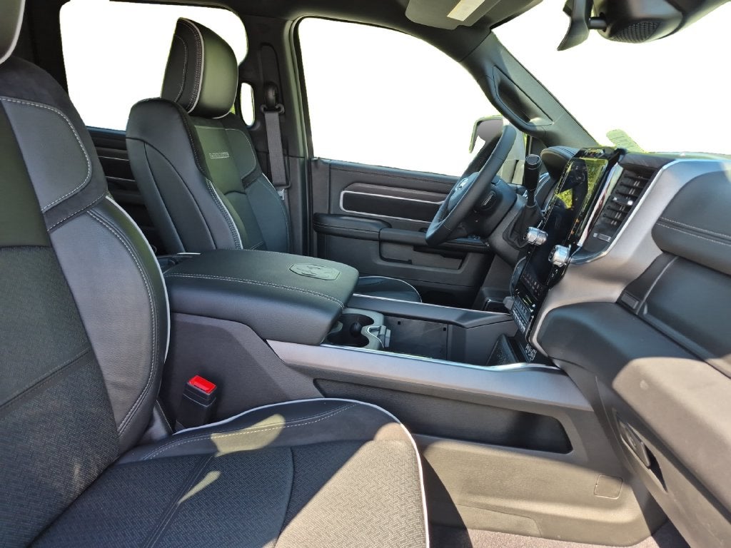 2026 RAM Ram 3500 RAM 3500 LARAMIE CREW CAB 4X4 8' BOX