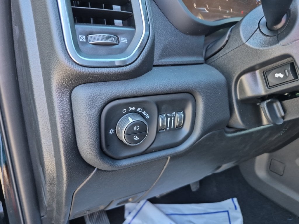 2026 RAM Ram 3500 RAM 3500 LARAMIE CREW CAB 4X4 8' BOX