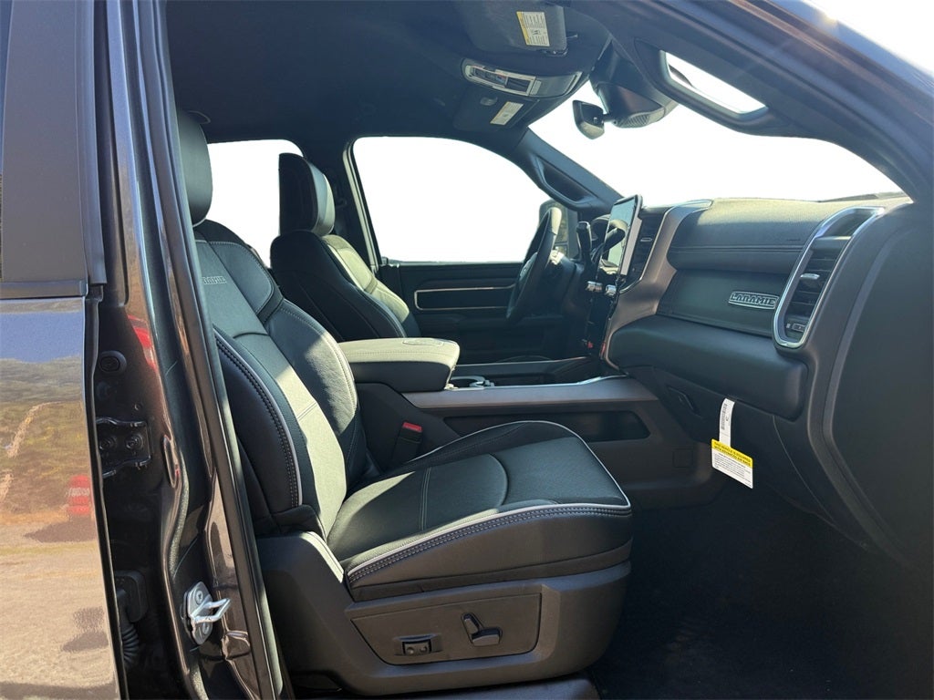 2026 RAM Ram 3500 RAM 3500 LARAMIE CREW CAB 4X4 8' BOX