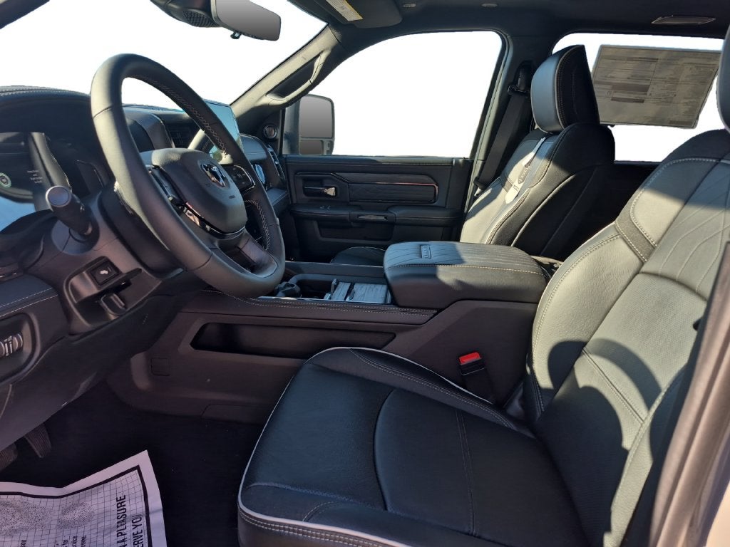2026 RAM Ram 3500 RAM 3500 LIMITED MEGA CAB 4X4 6'4' BOX